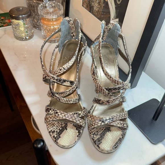 Snake skin platform shoes - Picture 2 of 6